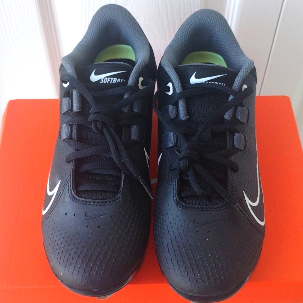 Nike Woman's Hyperdiamond 4 Pro Metal Softball Cleats